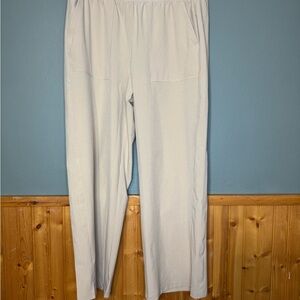 Talbots women's capri‎ pants, tan, petite small
